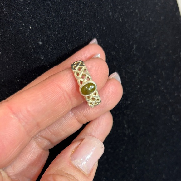 Elegant Celtic Sterling Silver 925 Green Labradorite wedding Ring - size 8 - Picture 4 of 6